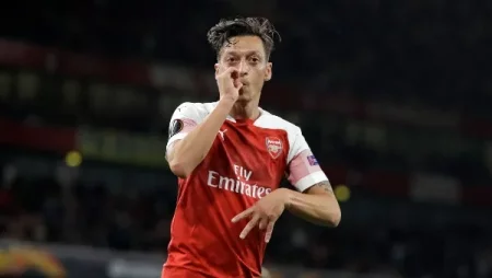 „Bottlejob FC”: Była gwiazda Arsenalu Mesut Ozil kpi z Tottenhamu zabawnym postem X